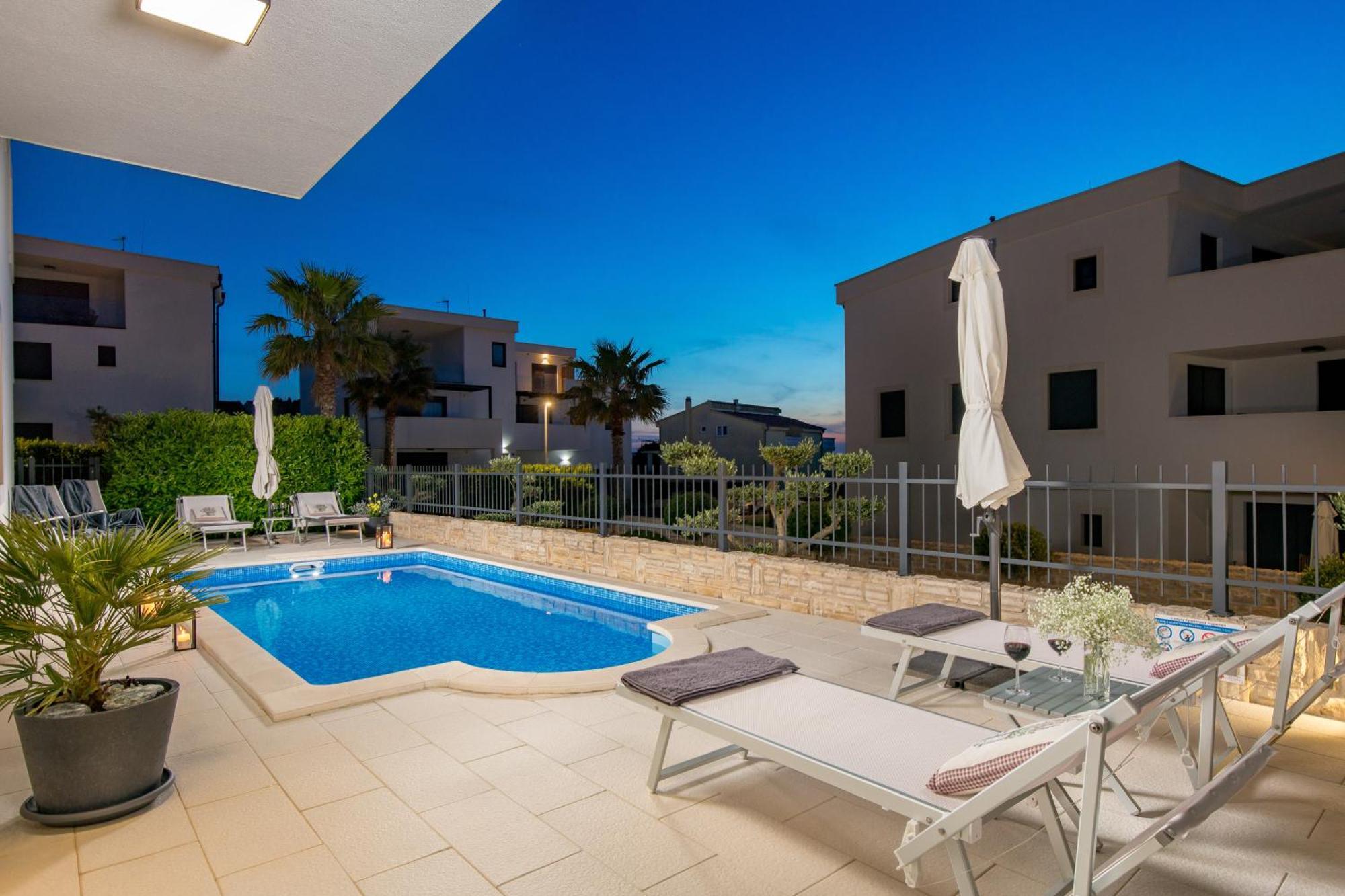 Luxury Apartment Hyperion With Private Pool And Garden Murter Luaran gambar